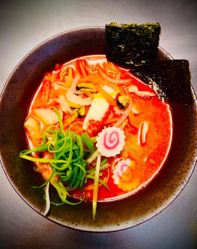 SPICY SEAFOOD RAMEN.