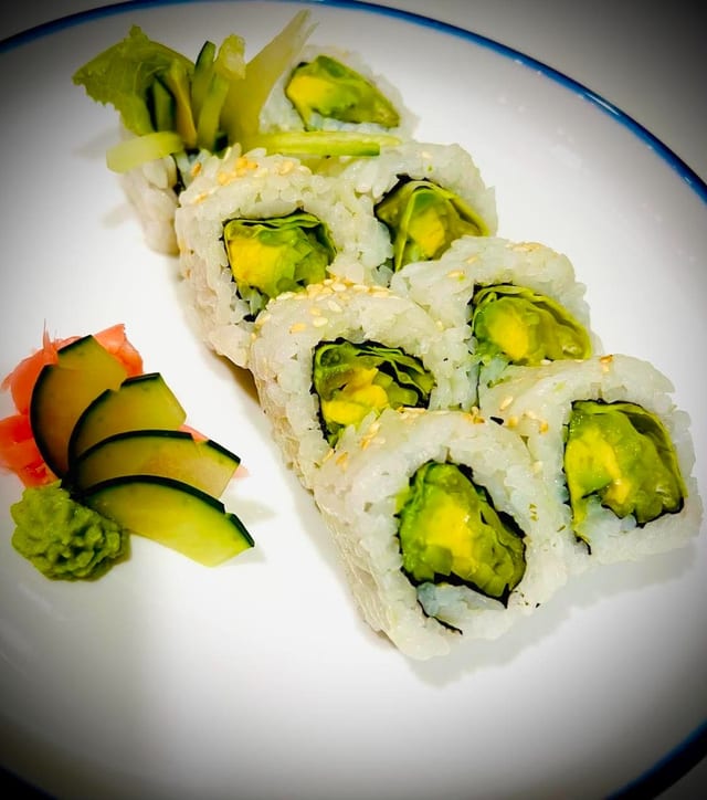 VEGGIE ROLL.