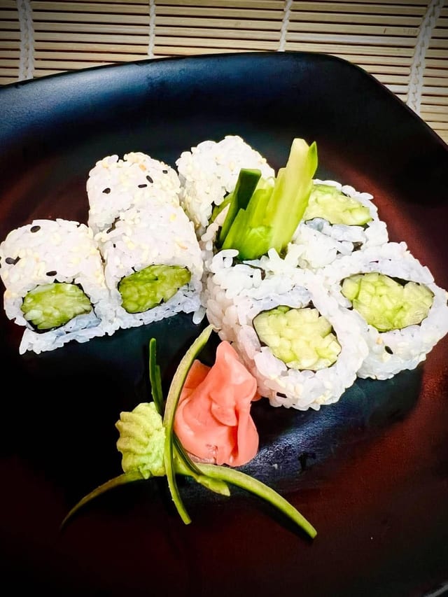 CUCUMBER ROLL.