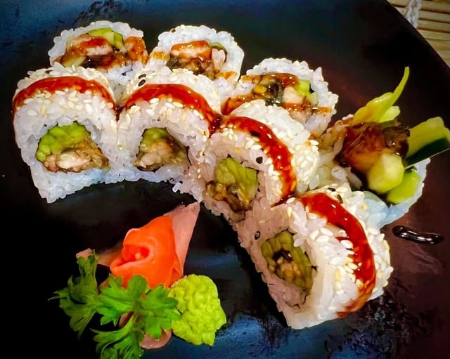 BBQ EEL ROLL.