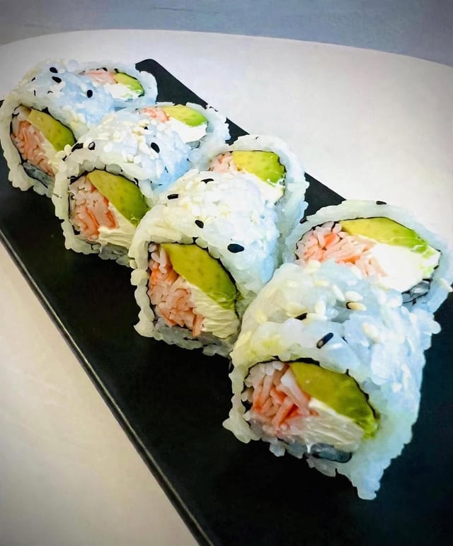 HOLLYWOOD ROLL.